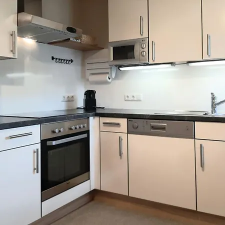 Pretty In With A View *